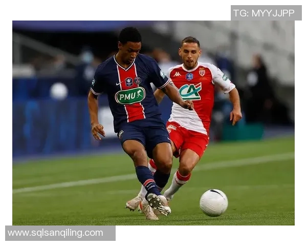 历代足球巨星巅峰对决：全球公认的十位传奇球员排名榜单